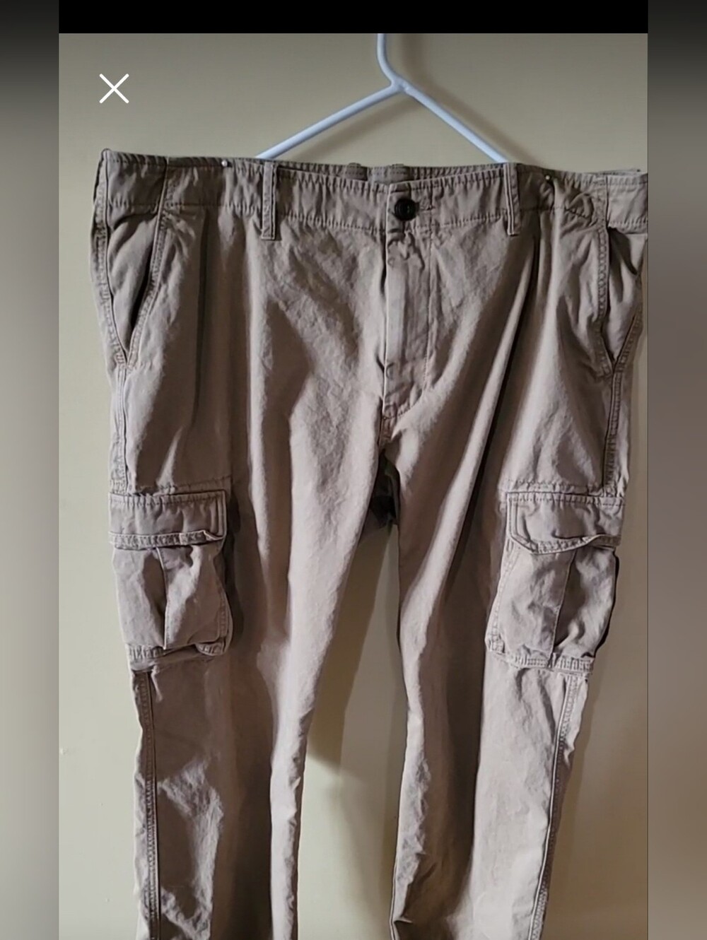 Old Navy mens casual tan cargo pants no pleats lots of pockets Waist 44